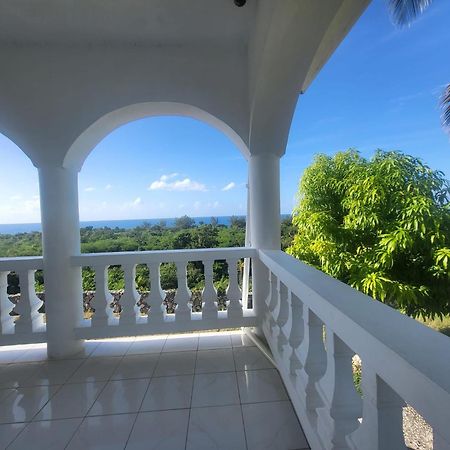 Zuri Enterprise Hotel Negril Exterior foto