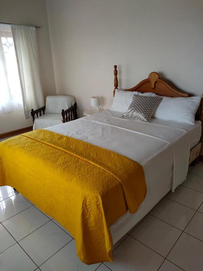 Zuri Enterprise Hotel Negril Exterior foto