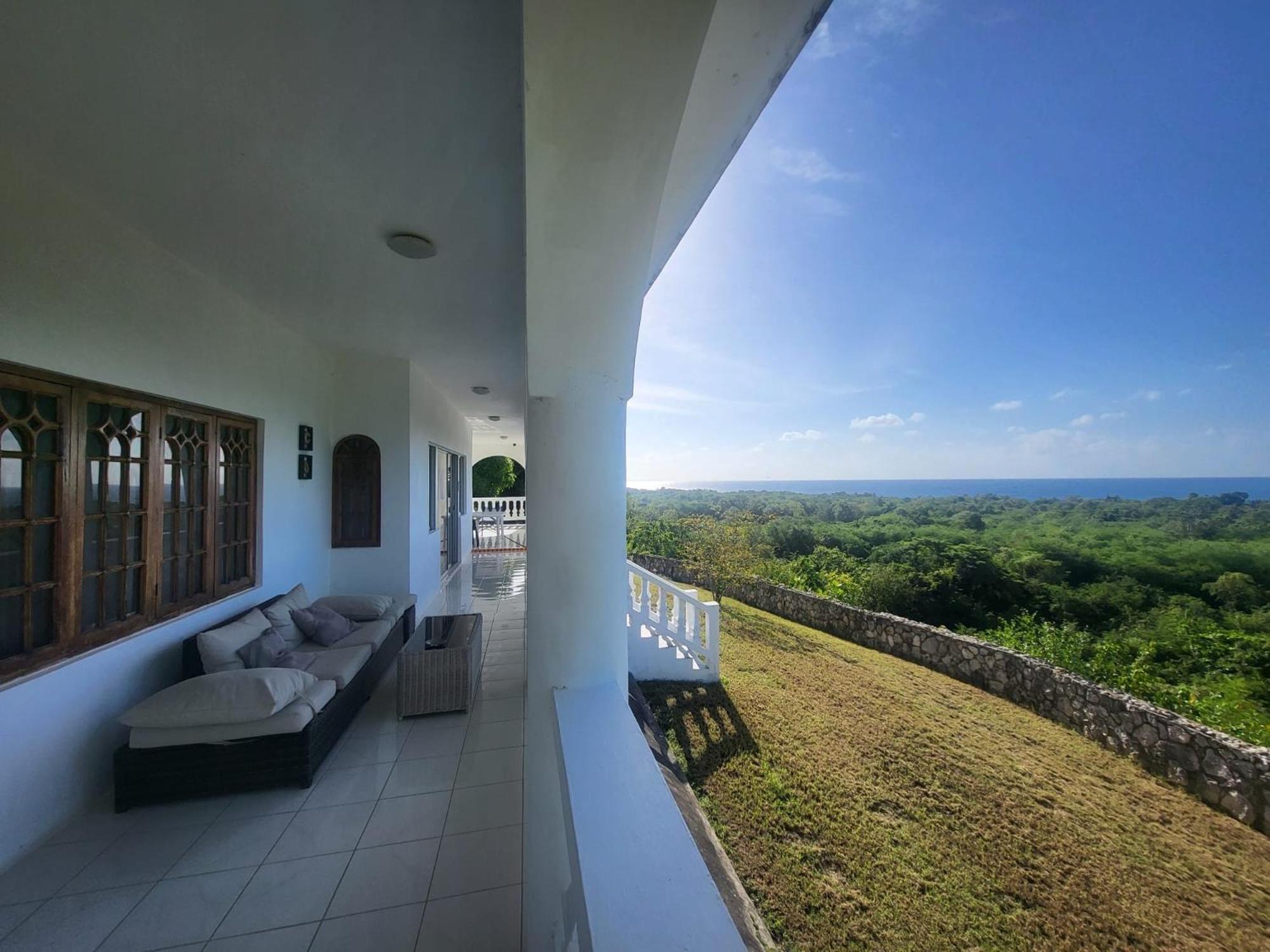 Zuri Enterprise Hotel Negril Exterior foto